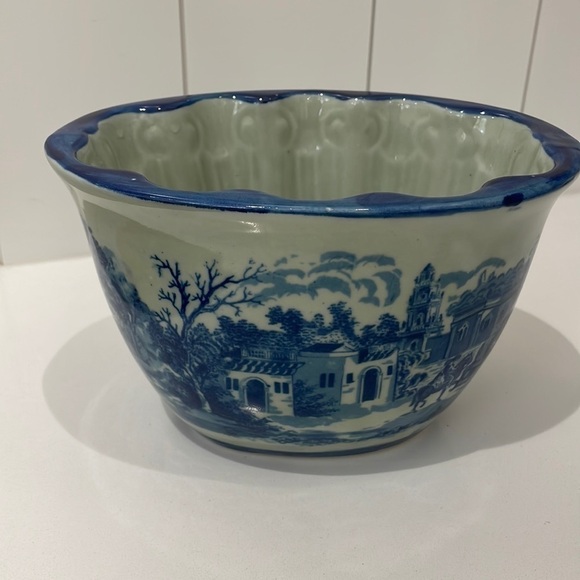 Vintage Victoria Ware Ironstone Flow Blue Jello? Mold? Accent Bowl—Beautiful-EUC